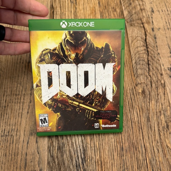 Doom Xbox One Preowned - Picture 1 of 3